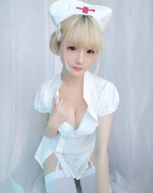 年轻女教师电影