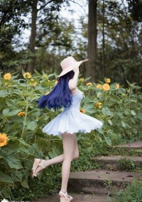 俄罗斯美女与动交zoz0